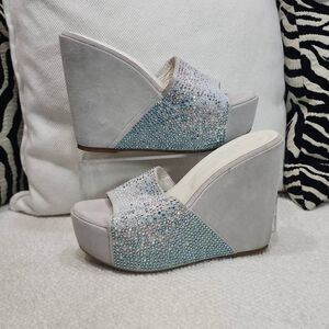 Fiorina Wedge Sandals Size 38